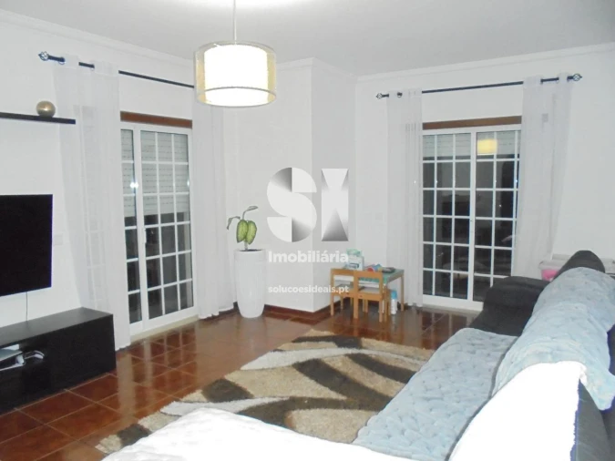 Apartamento T3 para Venda em Serpins Foto 24