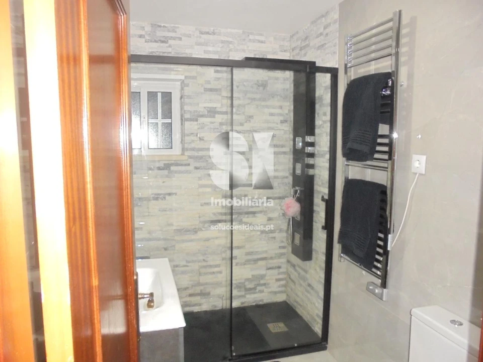 Apartamento T3 para Venda em Serpins Foto 12