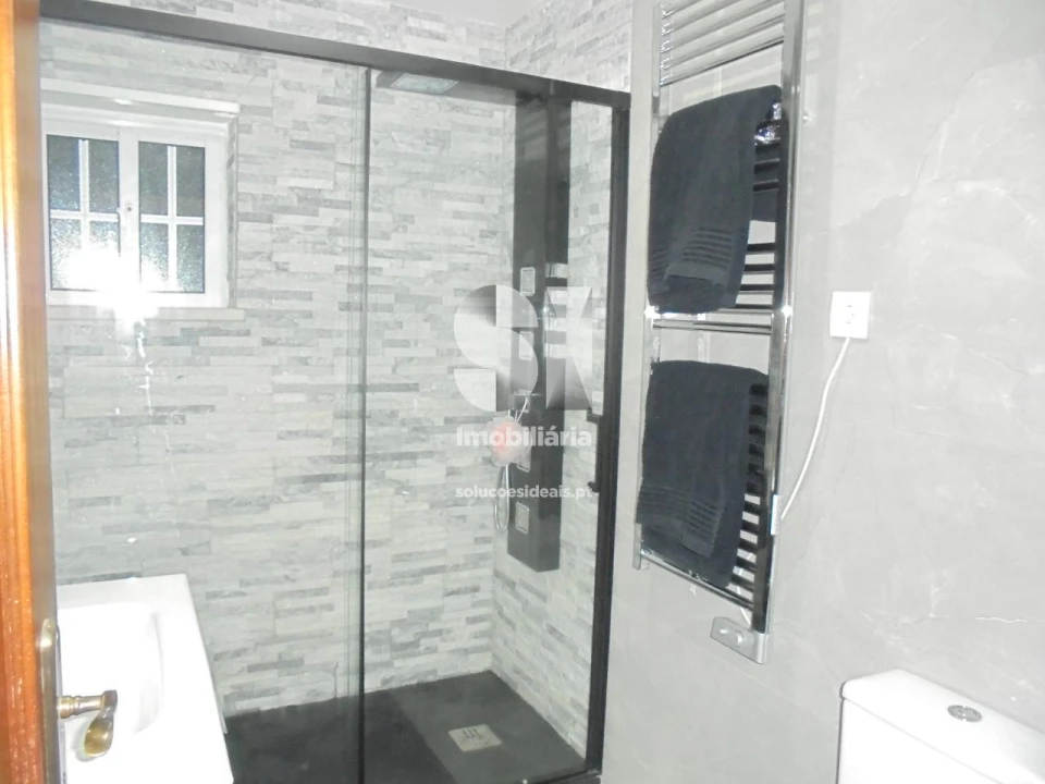 Apartamento T3 para Venda em Serpins Foto 15