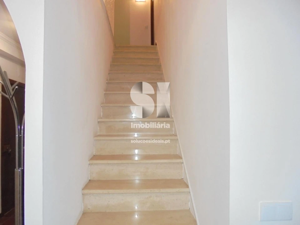 Apartamento T3 para Venda em Serpins Foto 21