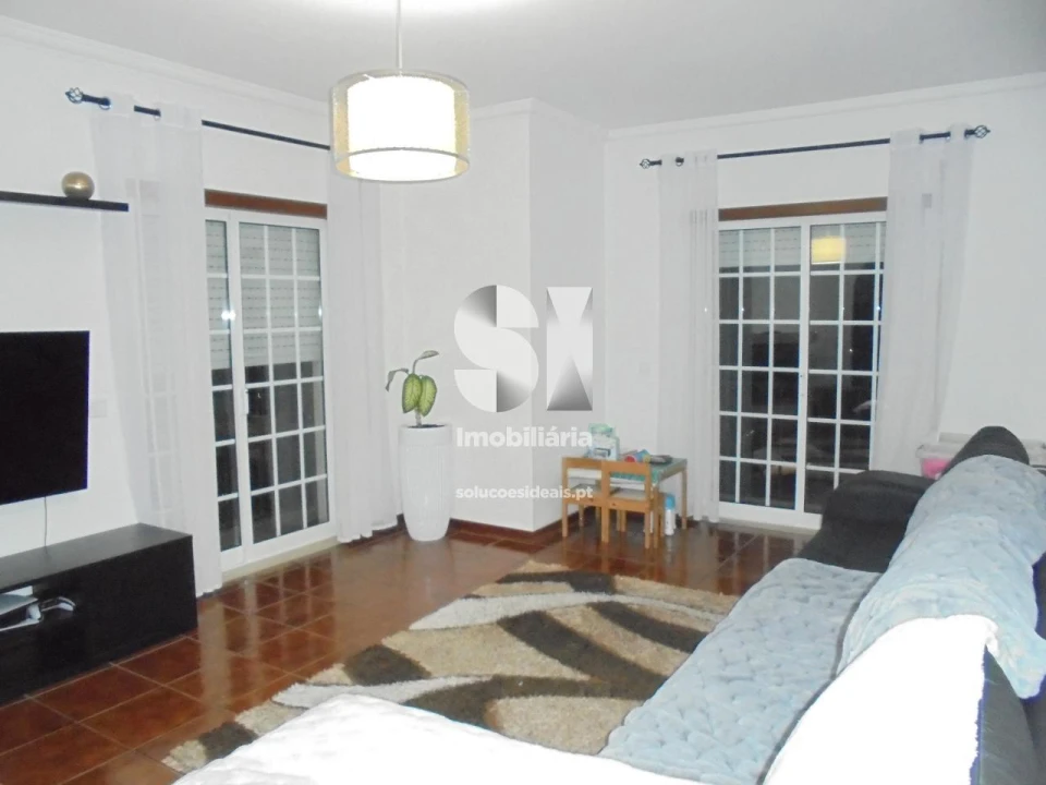 Apartamento T3 para Venda em Serpins Foto 24