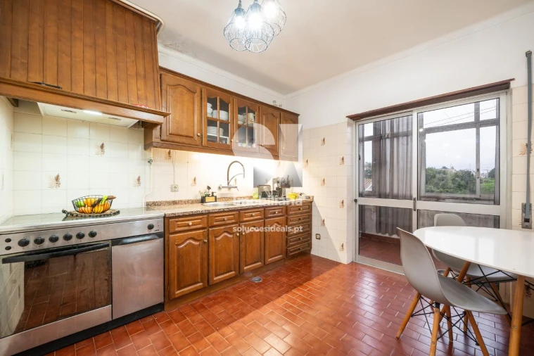 Apartamento T3 para Venda em Santo Antonio dos Olivais Foto 5