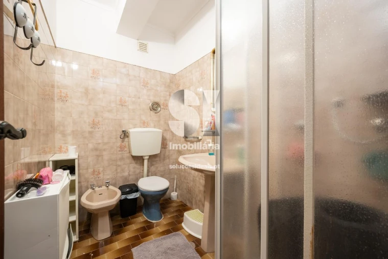 Apartamento T3 para Venda em Santo Antonio dos Olivais Foto 16