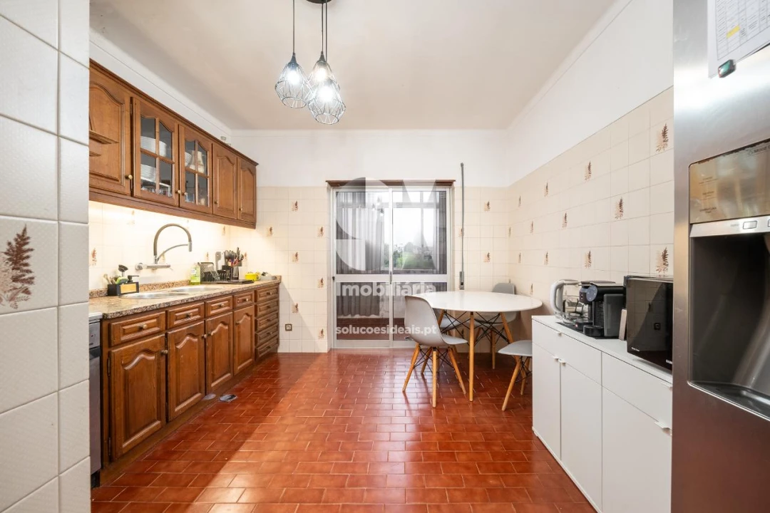 Apartamento T3 para Venda em Santo Antonio dos Olivais Foto 4