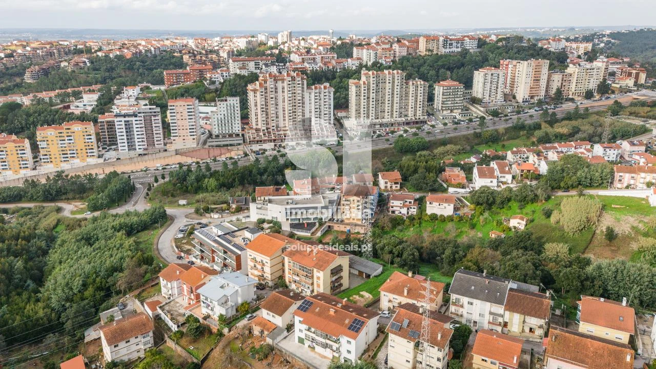 Apartamento T3 para Venda em Santo Antonio dos Olivais Foto 27