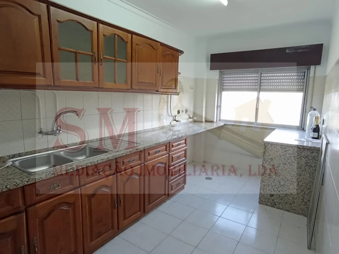 Apartamento T3 para Venda em Seixal, Arrentela e Aldeia de Paio Pires Foto 1