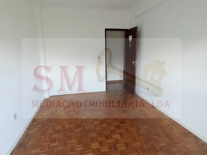 Apartamento T3 para Venda em Seixal, Arrentela e Aldeia de Paio Pires Foto 13