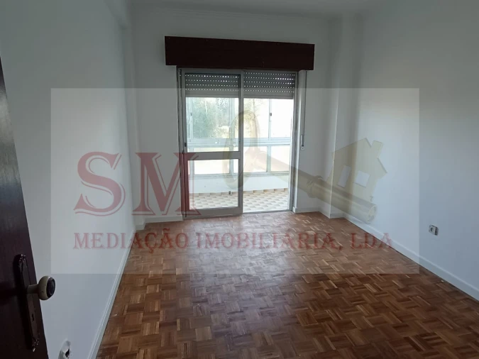 Apartamento T3 para Venda em Seixal, Arrentela e Aldeia de Paio Pires Foto 14