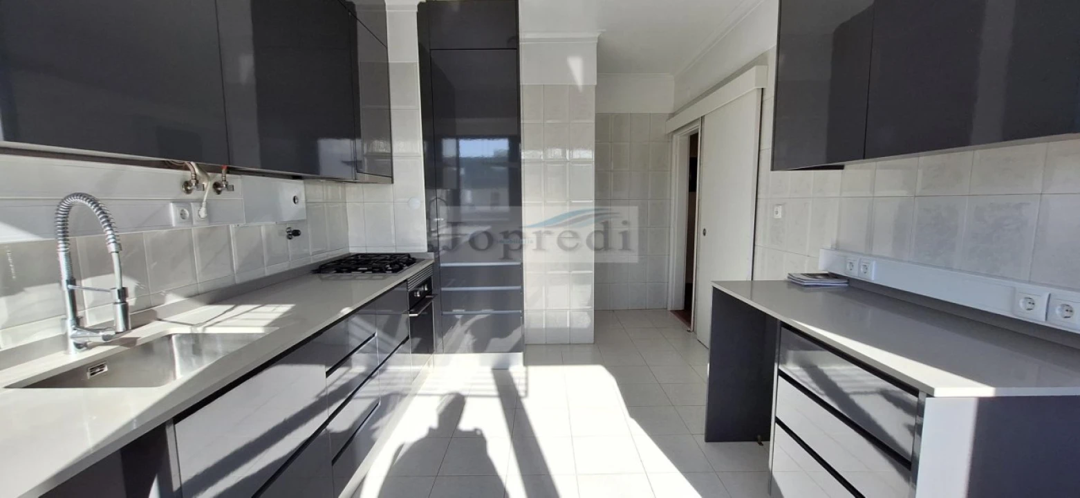 Apartamento T2 para Arrendamento em Oeiras e São Julião da Barra, Paço de Arcos e Caxias Foto 3