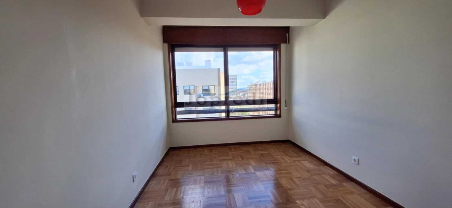 Apartamento T2 para Arrendamento em Oeiras e São Julião da Barra, Paço de Arcos e Caxias Foto 9