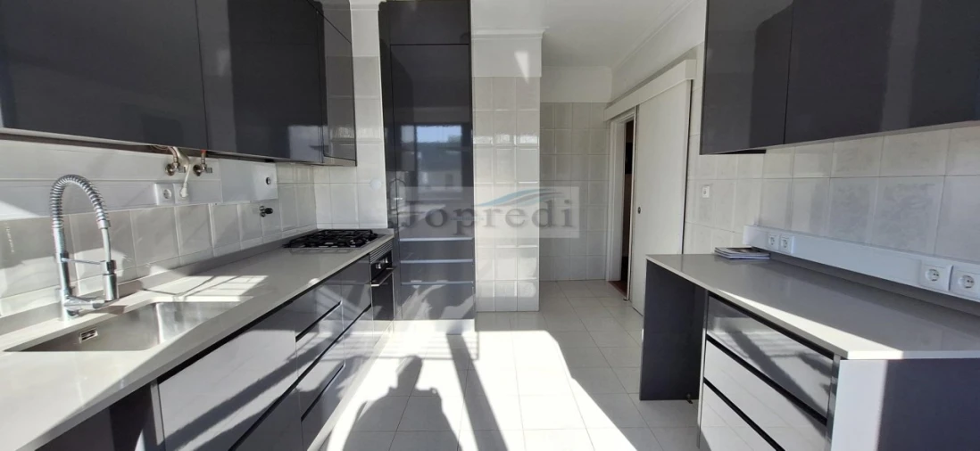 Apartamento T2 para Arrendamento em Oeiras e São Julião da Barra, Paço de Arcos e Caxias Foto 3