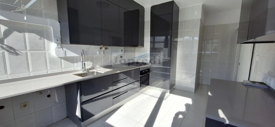 Apartamento T2 para Arrendamento em Oeiras e São Julião da Barra, Paço de Arcos e Caxias Foto 4