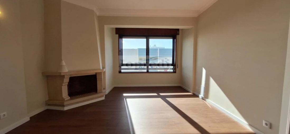 Apartamento T2 para Arrendamento em Oeiras e São Julião da Barra, Paço de Arcos e Caxias Foto 2