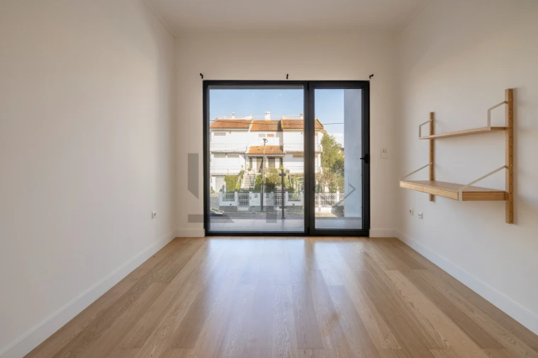 Moradia T3 para Venda em Corroios Foto 27