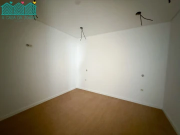 Apartamento T1 para Venda em Esgueira
