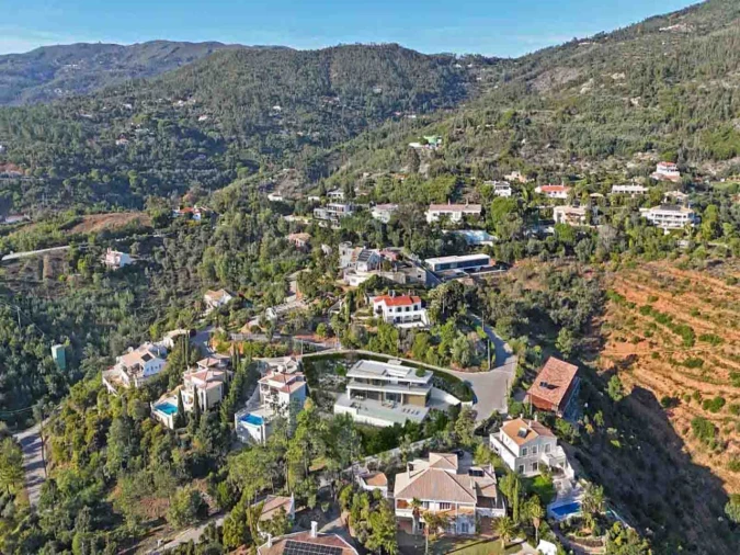 Moradia T4 para Venda em Monchique Foto 11