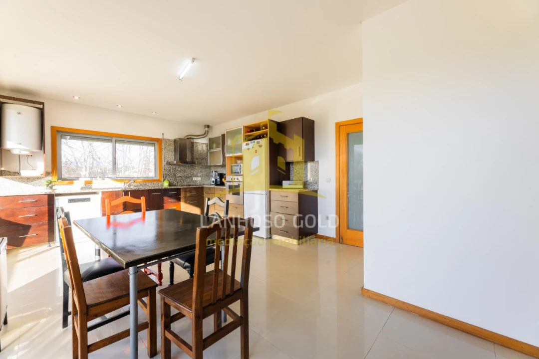 Moradia T4 para Venda em Merelim (São Pedro) e Frossos Foto 8