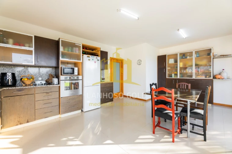 Moradia T4 para Venda em Merelim (São Pedro) e Frossos Foto 9