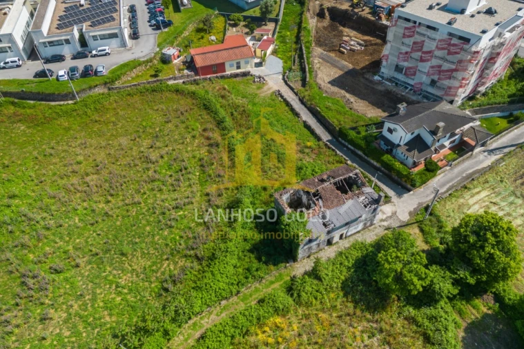 Terreno para Venda em Vila Verde e Barbudo Foto 4