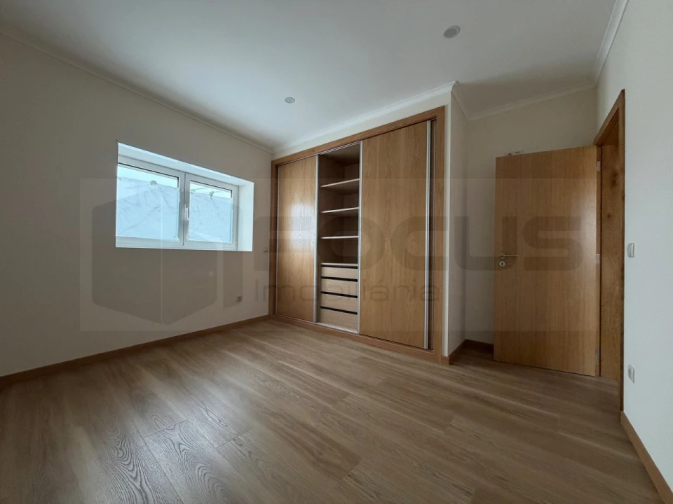 Moradia T2 para Venda em Travassô e Óis da Ribeira Foto 9