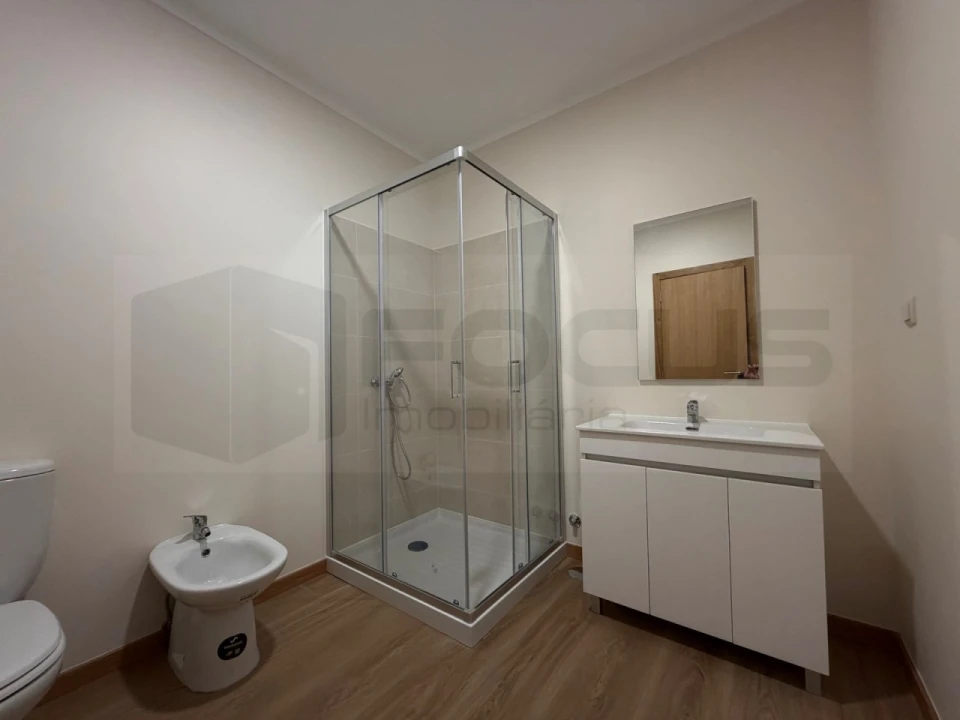 Moradia T2 para Venda em Travassô e Óis da Ribeira Foto 12