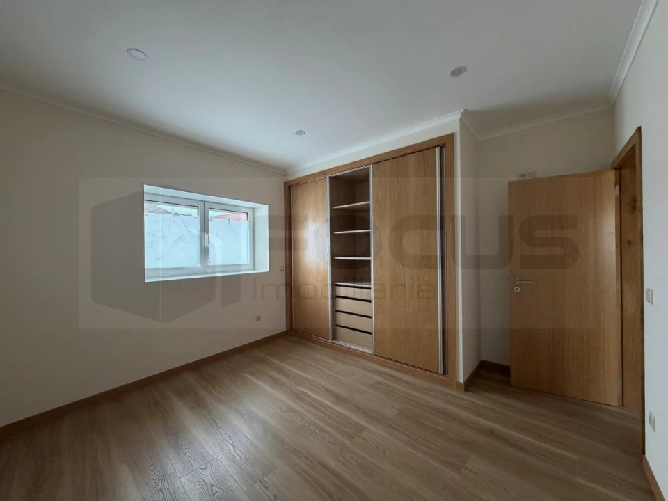 Moradia T2 para Venda em Travassô e Óis da Ribeira Foto 13