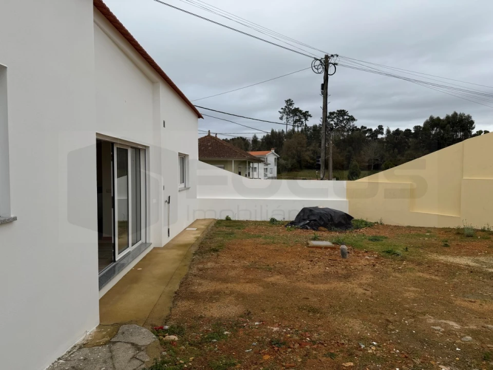 Moradia T2 para Venda em Travassô e Óis da Ribeira Foto 18