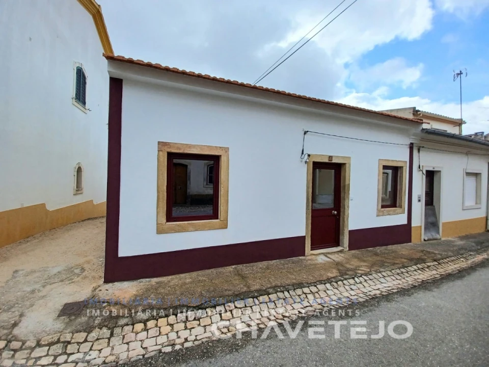 Moradia T2 para Venda em Carregueiros Foto 3