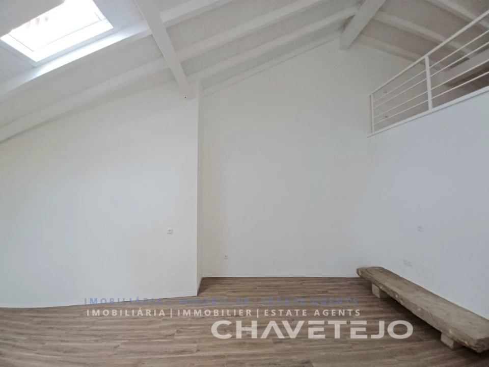 Moradia T2 para Venda em Carregueiros Foto 6