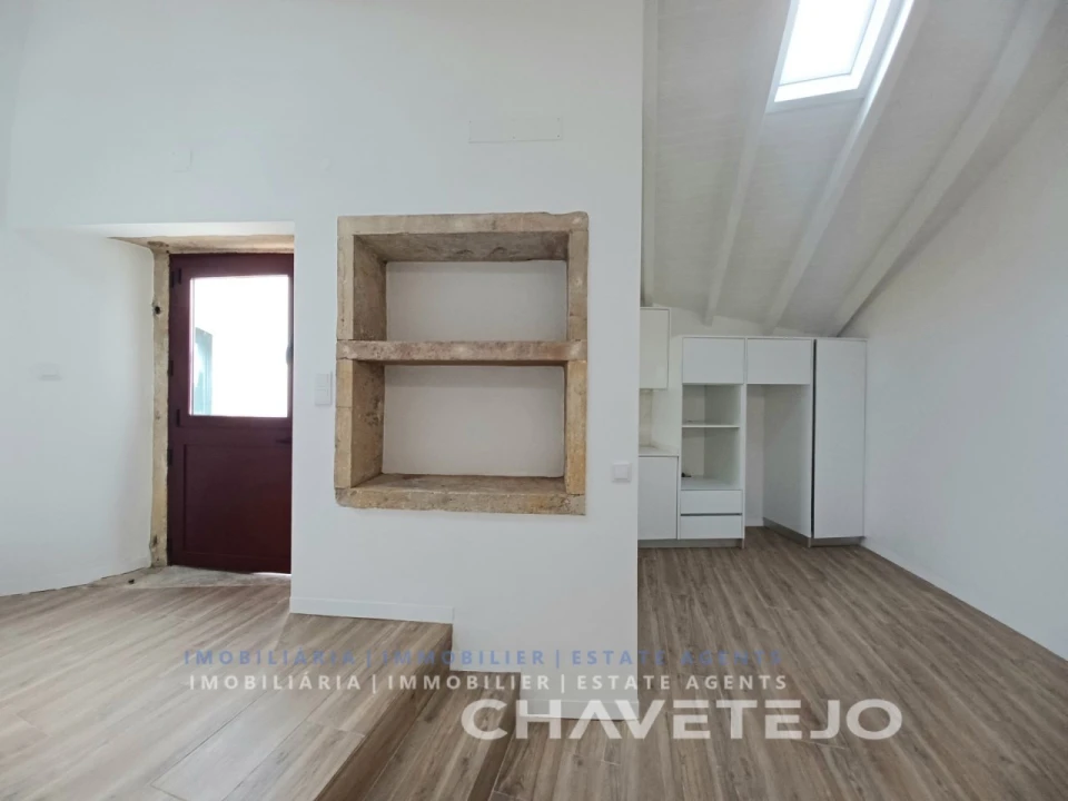 Moradia T2 para Venda em Carregueiros Foto 24