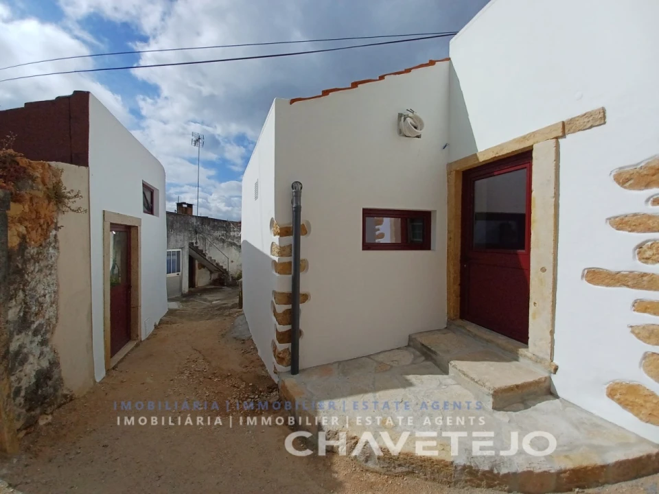 Moradia T2 para Venda em Carregueiros Foto 33