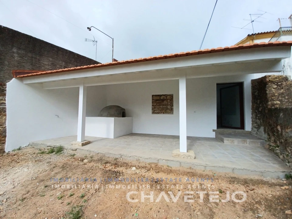 Moradia T2 para Venda em Carregueiros Foto 38