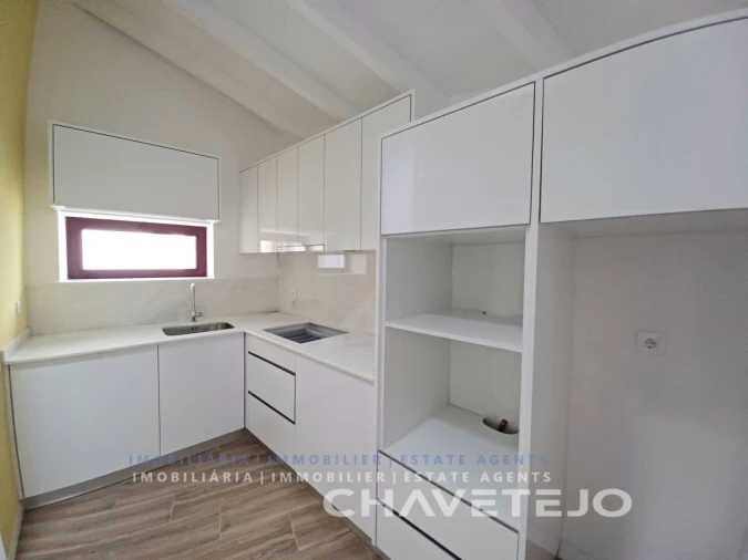 Moradia T2 para Venda em Carregueiros Foto 10