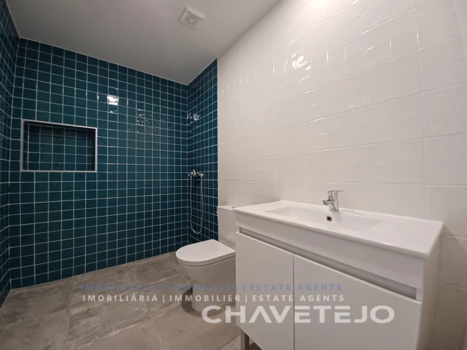 Moradia T2 para Venda em Carregueiros Foto 13