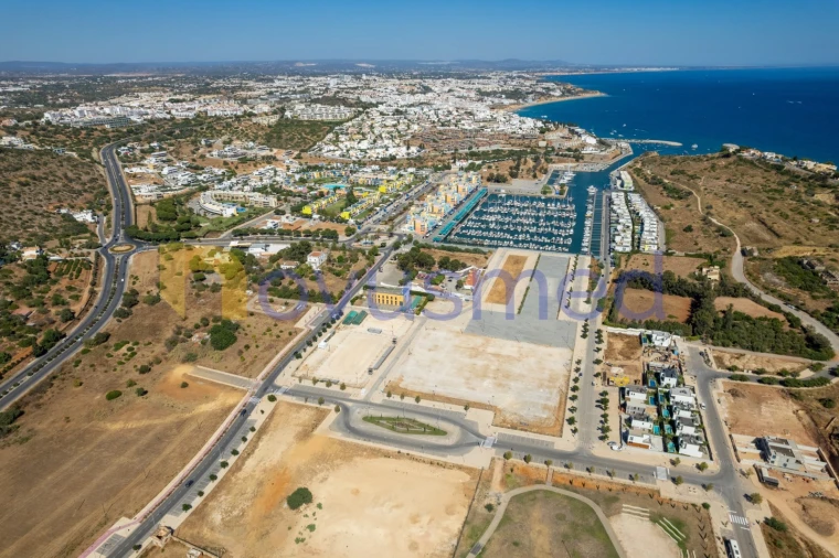 Terreno para Venda em Albufeira e Olhos de Água Foto 1