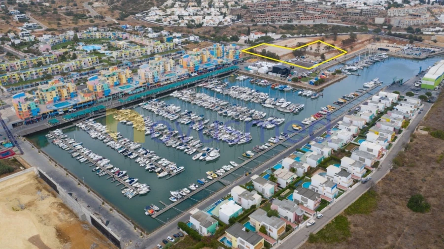 Terreno para Venda em Albufeira e Olhos de Água Foto 1