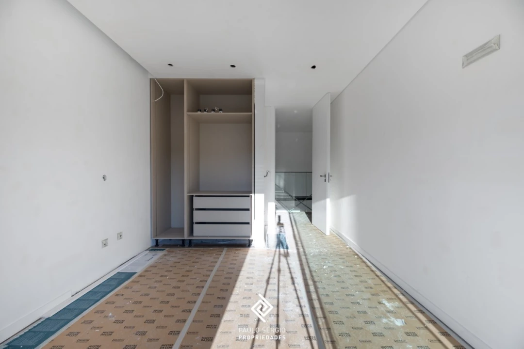 Moradia T4 para Venda em Pedroso e Seixezelo Foto 23