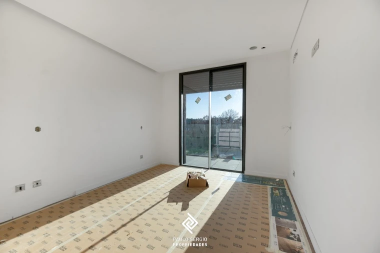 Moradia T4 para Venda em Pedroso e Seixezelo Foto 21