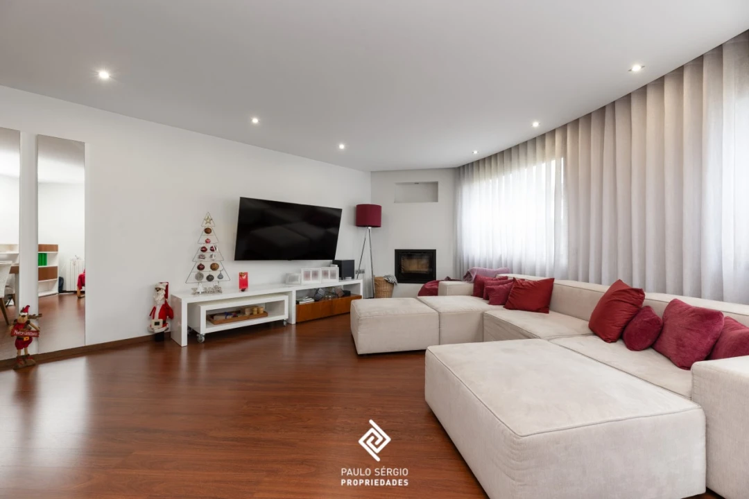 Apartamento T3 para Venda em Vilar de Andorinho Foto 3