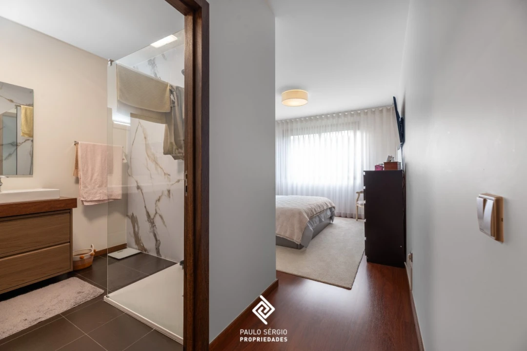 Apartamento T3 para Venda em Vilar de Andorinho Foto 15