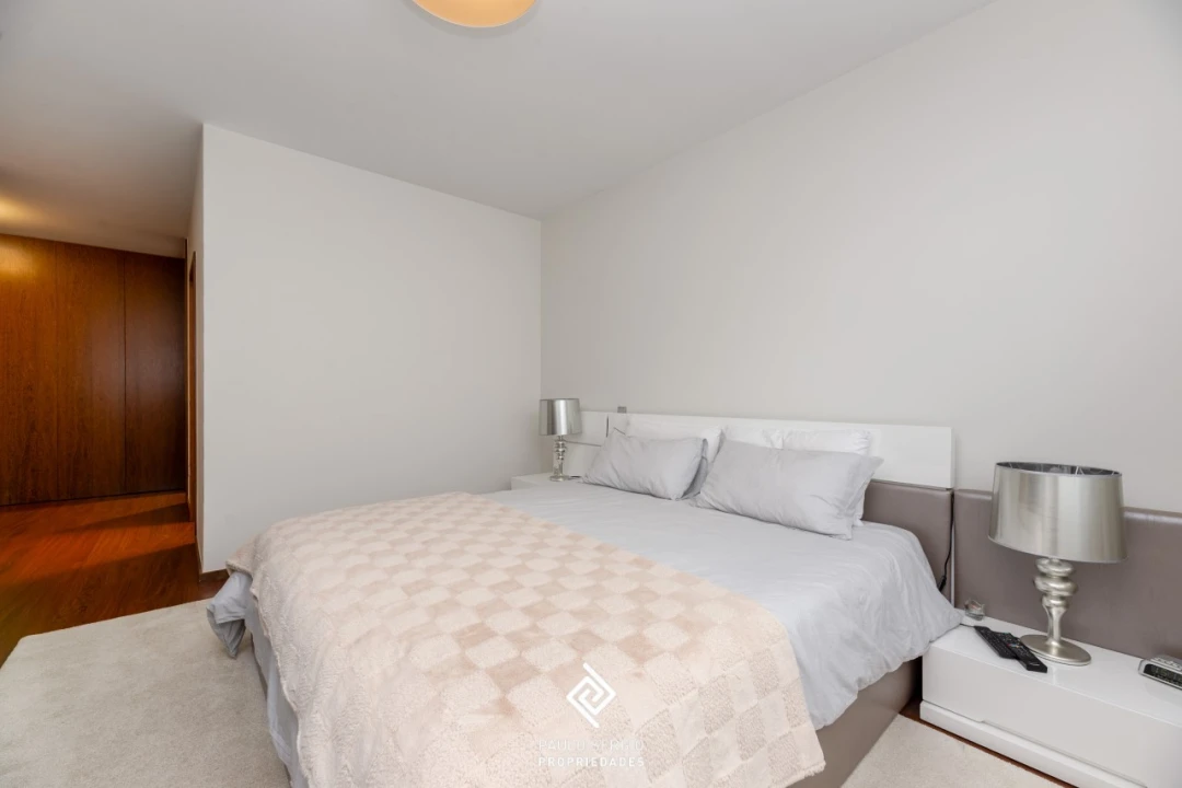 Apartamento T3 para Venda em Vilar de Andorinho Foto 16