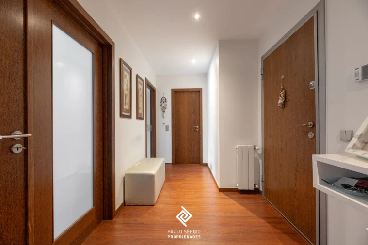 Apartamento T3 para Venda em Vilar de Andorinho Foto 6