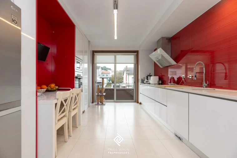 Apartamento T3 para Venda em Vilar de Andorinho Foto 1