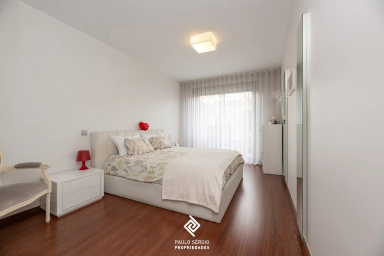 Apartamento T3 para Venda em Vilar de Andorinho Foto 12