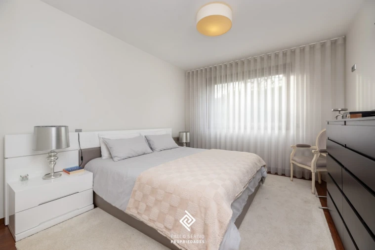 Apartamento T3 para Venda em Vilar de Andorinho Foto 17