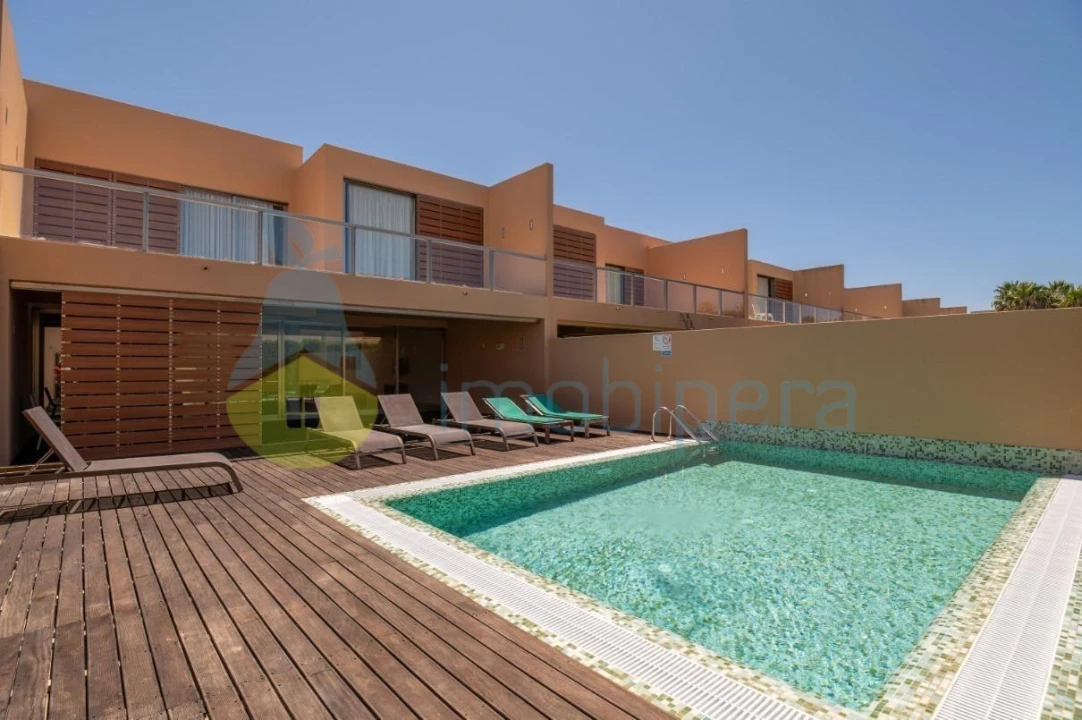 Moradia T3 para Venda em Guia Foto 24