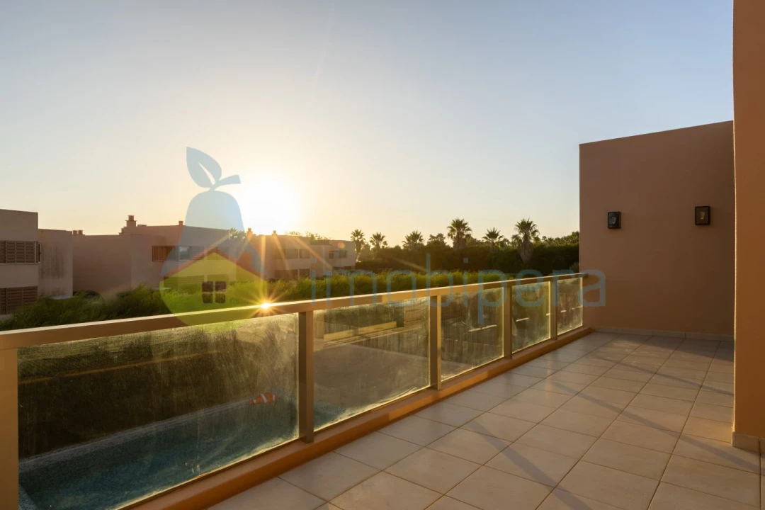 Moradia T3 para Venda em Guia Foto 30