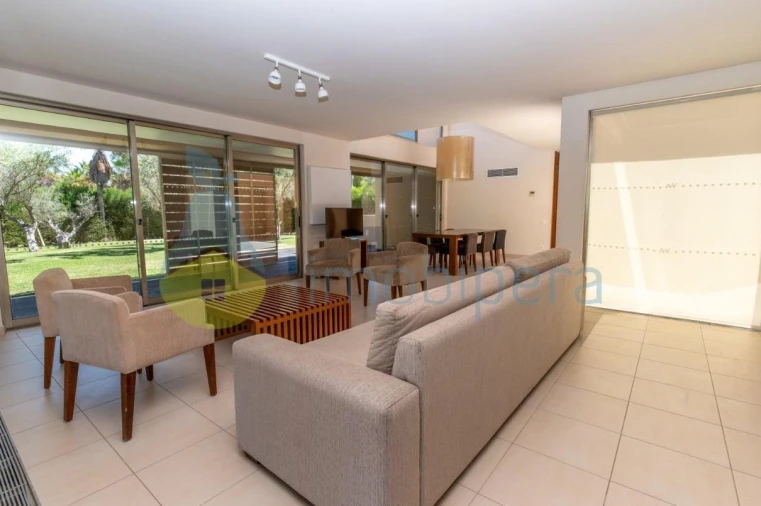 Moradia T3 para Venda em Guia Foto 8