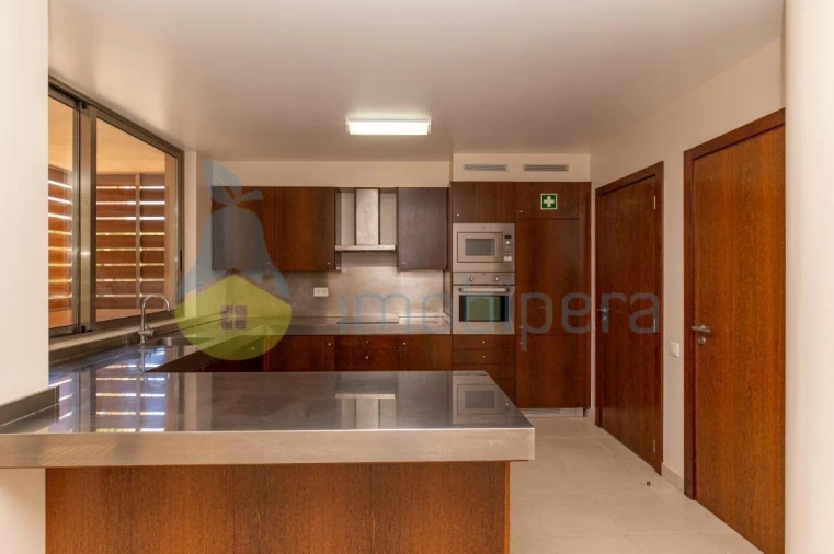 Moradia T3 para Venda em Guia Foto 10