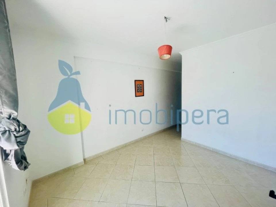 Apartamento T1 para Venda em Guia Foto 16